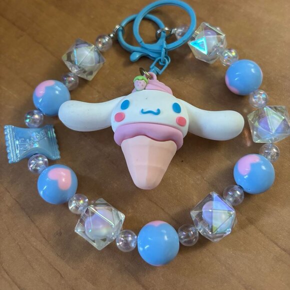 6. Hello Kitty Cinnamonroll Keychain - Picture 2 of 2